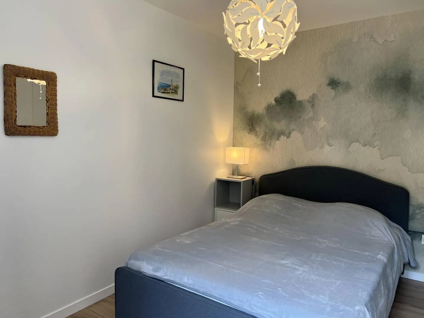 650 - Belle Maison En Pierre Avec Jardin En Plein Centre D'Erquy